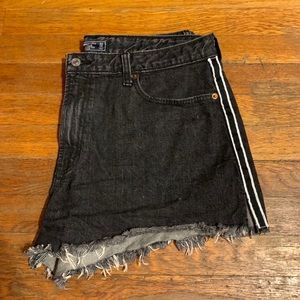 🎉ONE HOUR SALE! black high rise jean shorts